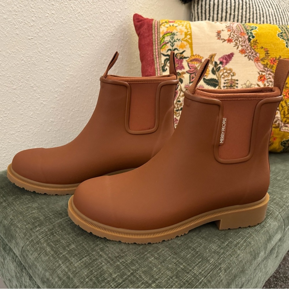 Merry People Bobbi Boots in Rust